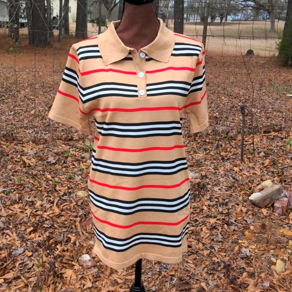 Faux-Burberry Print Tan/Black/Red Open Collar ¼-Button Short Sleeve Sweater No T - Picture 1 of 10
